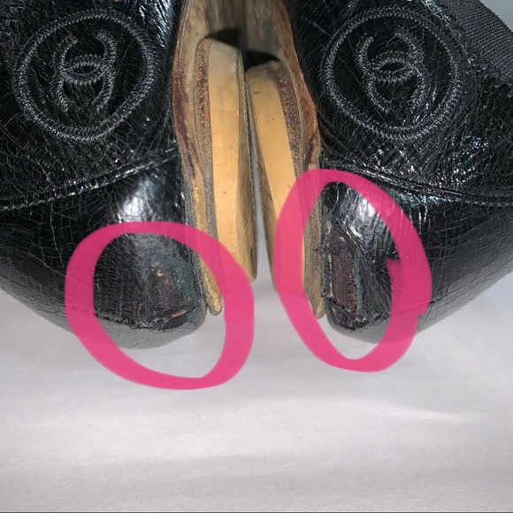 CHANEL size 35 soft crinkled patent leather flats - Picture 15 of 16